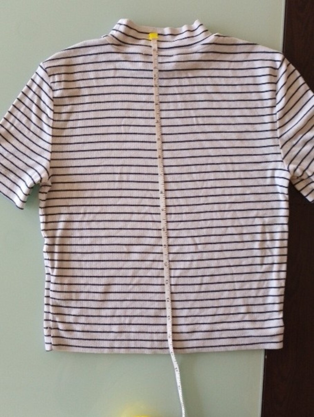 Aritzia Babaton Mock Neck Ribbed Top short Sleeves Striped  Size Small - Picture 6 of 9